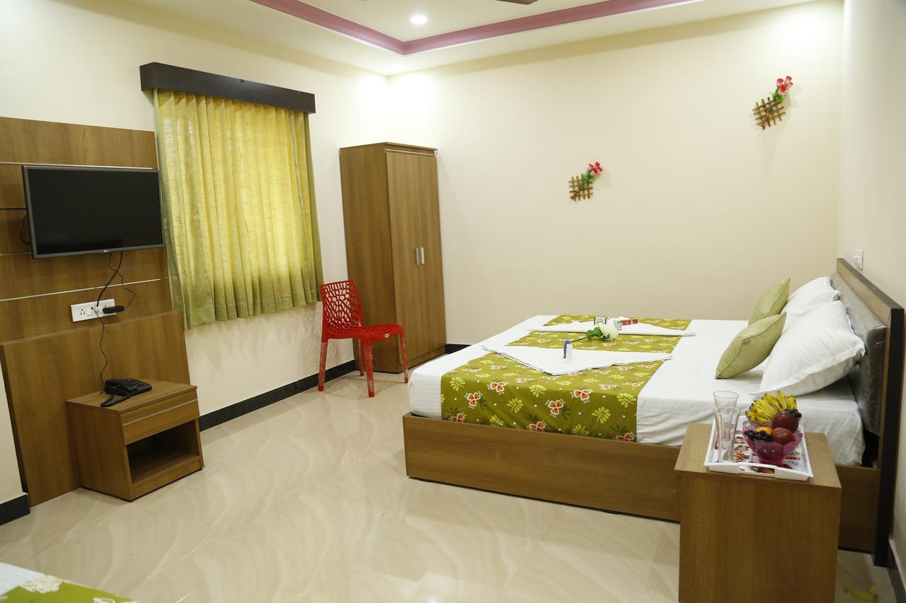 Hotel New Amirtham Inn Palani Eksteriør billede